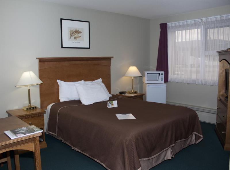 Ocean Marina Hotel Port Alberni Exterior photo