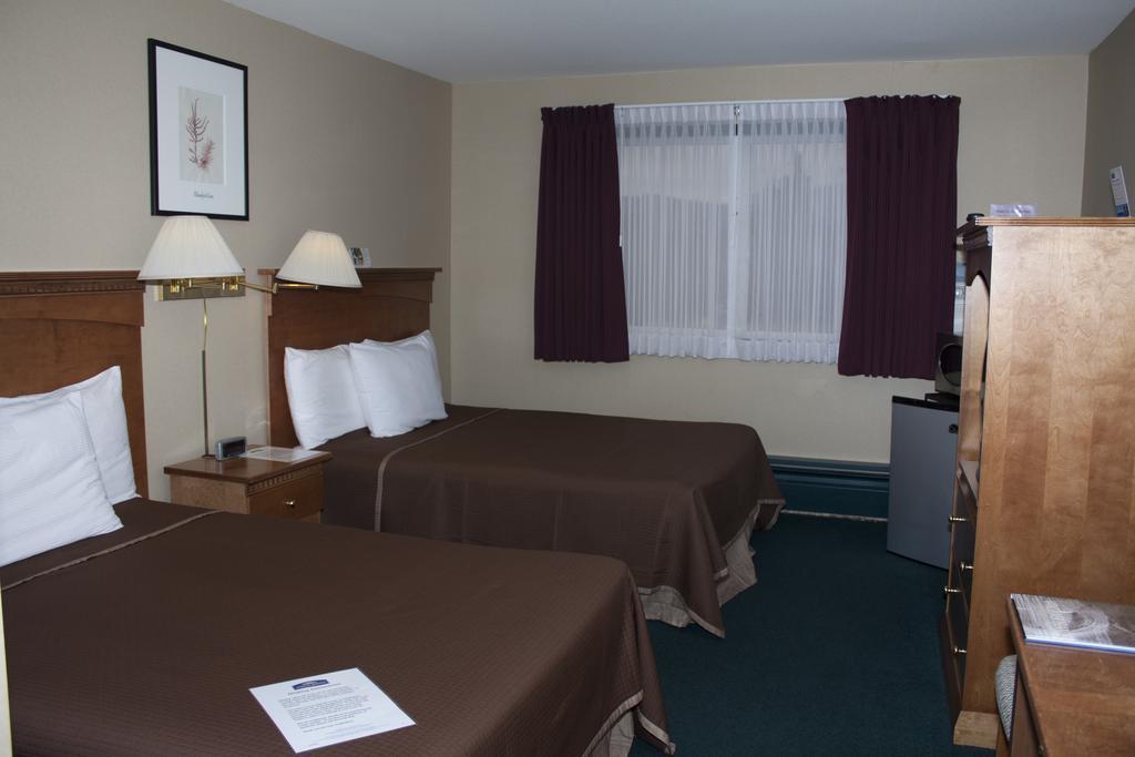 Ocean Marina Hotel Port Alberni Exterior photo